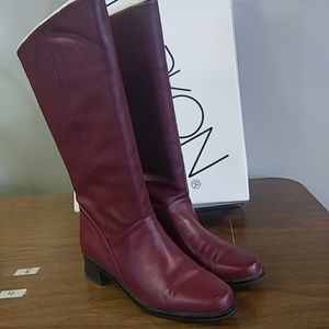 Dress boots